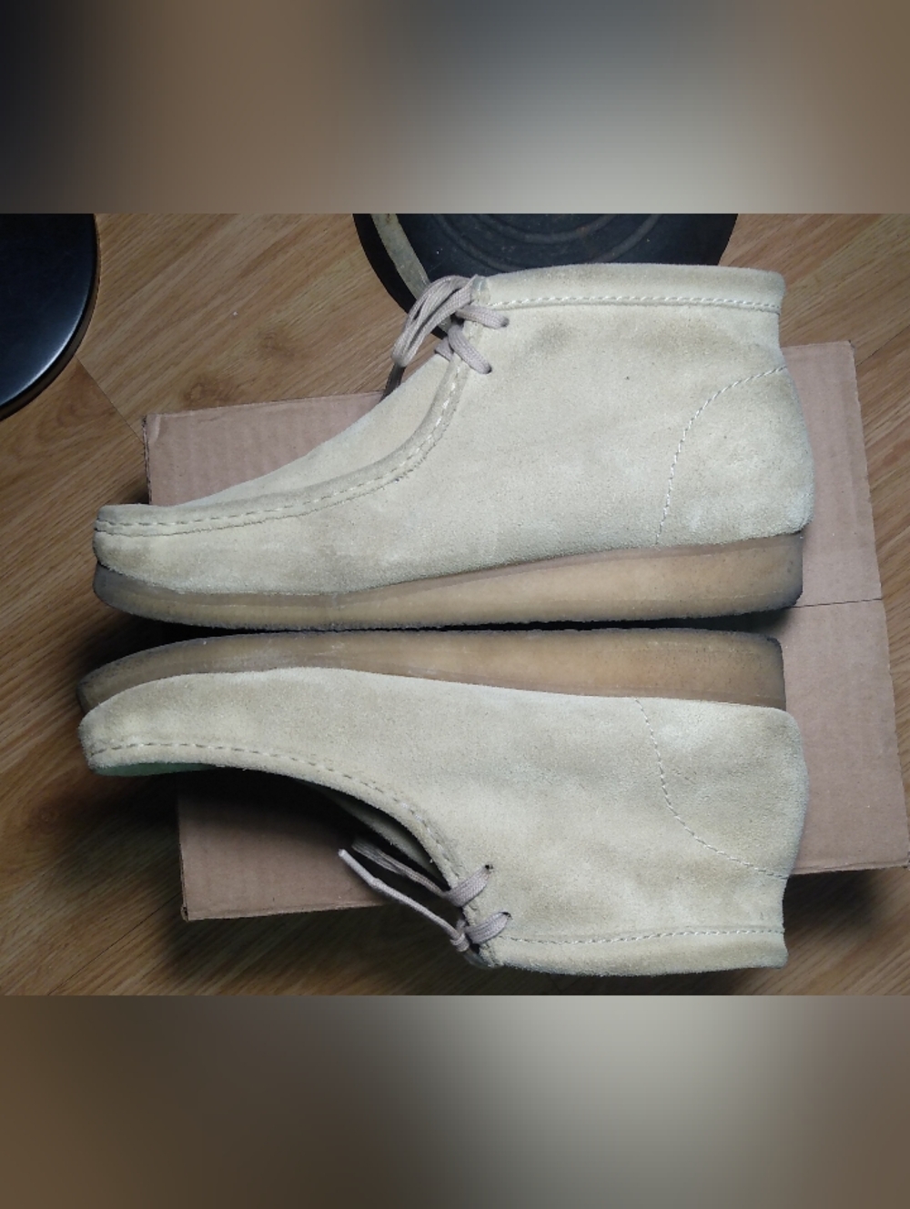 CLARKS Beige Suede Hitop Gum Sole Wallabee Casual Shoes - Men's 10.5